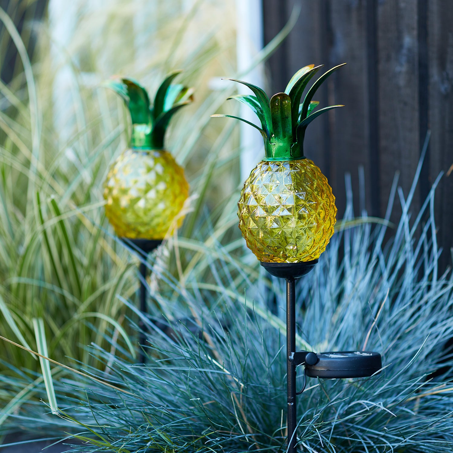 Lights4fun.fr 2 Balises Solaires en forme d’Ananas