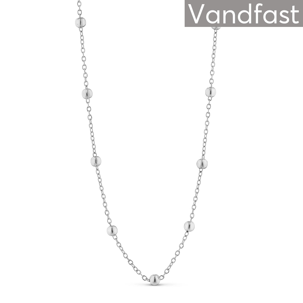 Se ANNEBRAUNER Ball Petite Necklace hos ANNEBRAUNER