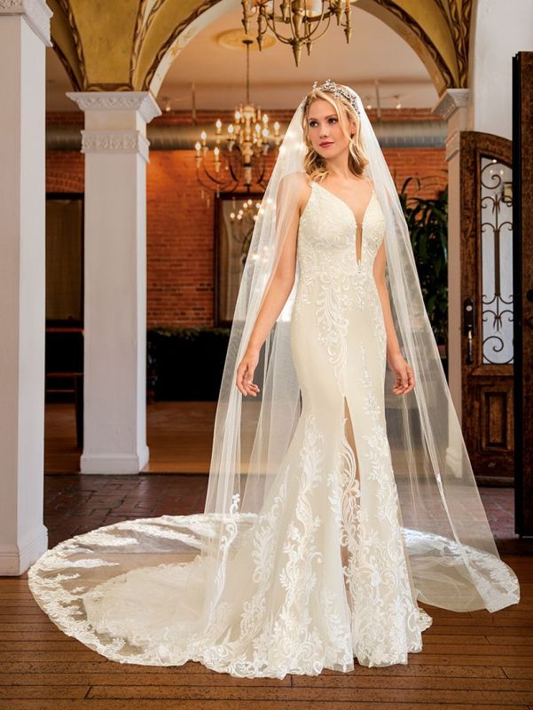 Casablanca Bridal 2447V Veil to Match Gown 2447 Cathedral Length Tulle and Lace One Size Cathedral Length / Ivory/Ivory