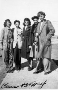 Hazel Ying Lee with members of WASP class of 43'