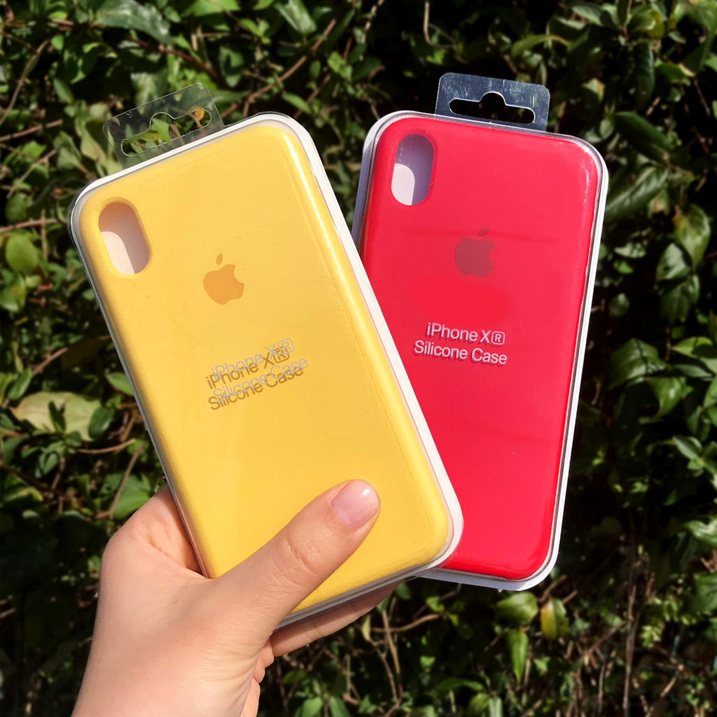 iPhone XS Max Silicone Case - Mellow Yellow - Apple