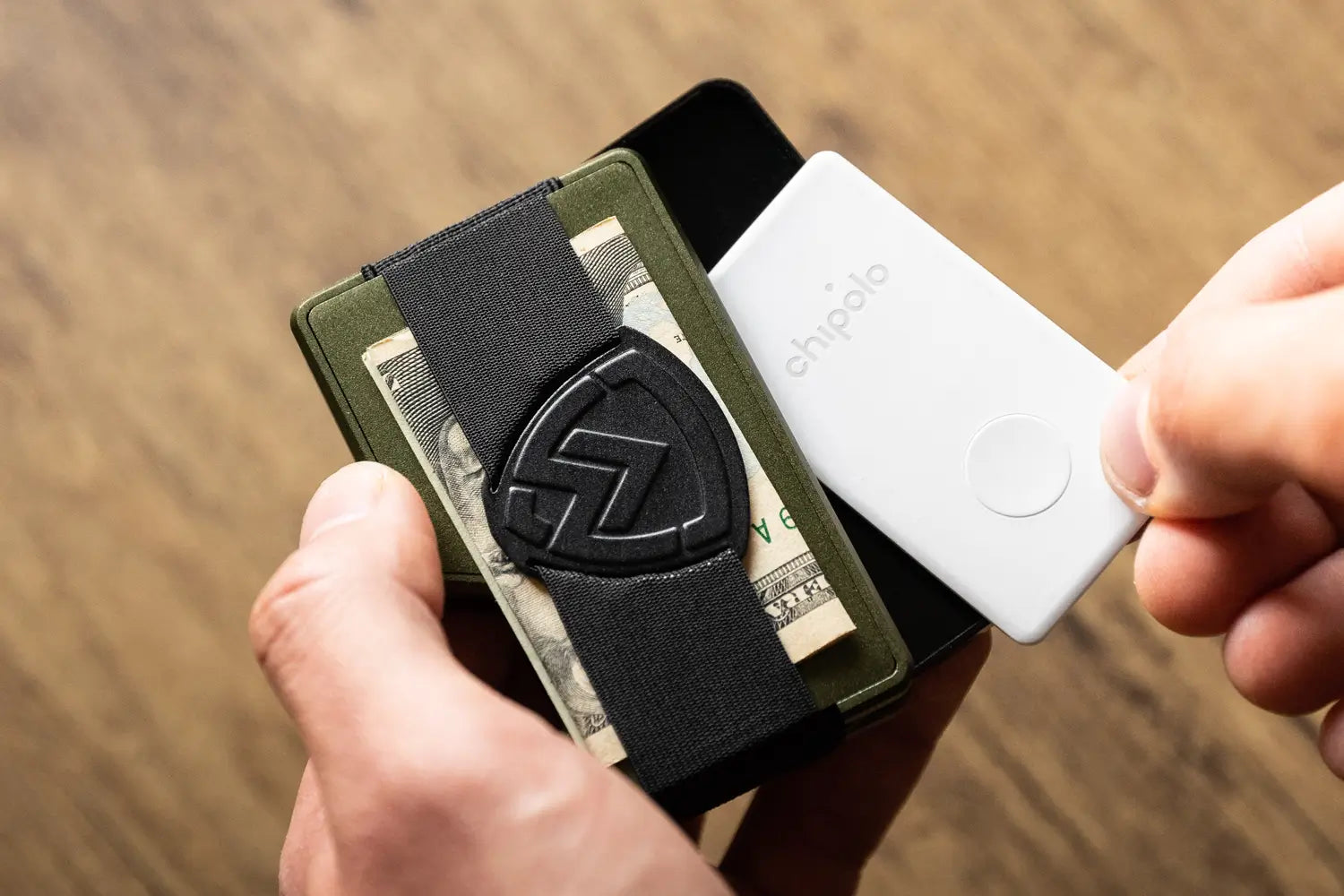 Axwell Wallet With Tracker