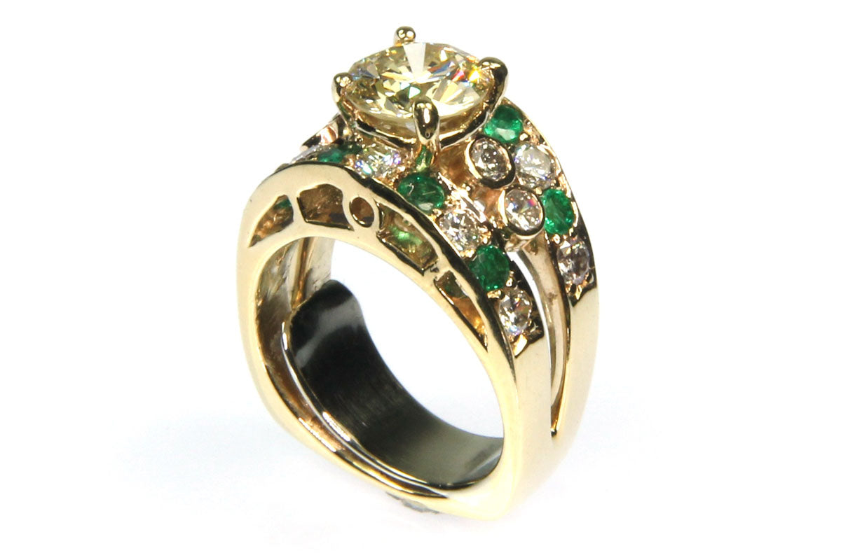 2.44ctw Diamond and Emerald Ring