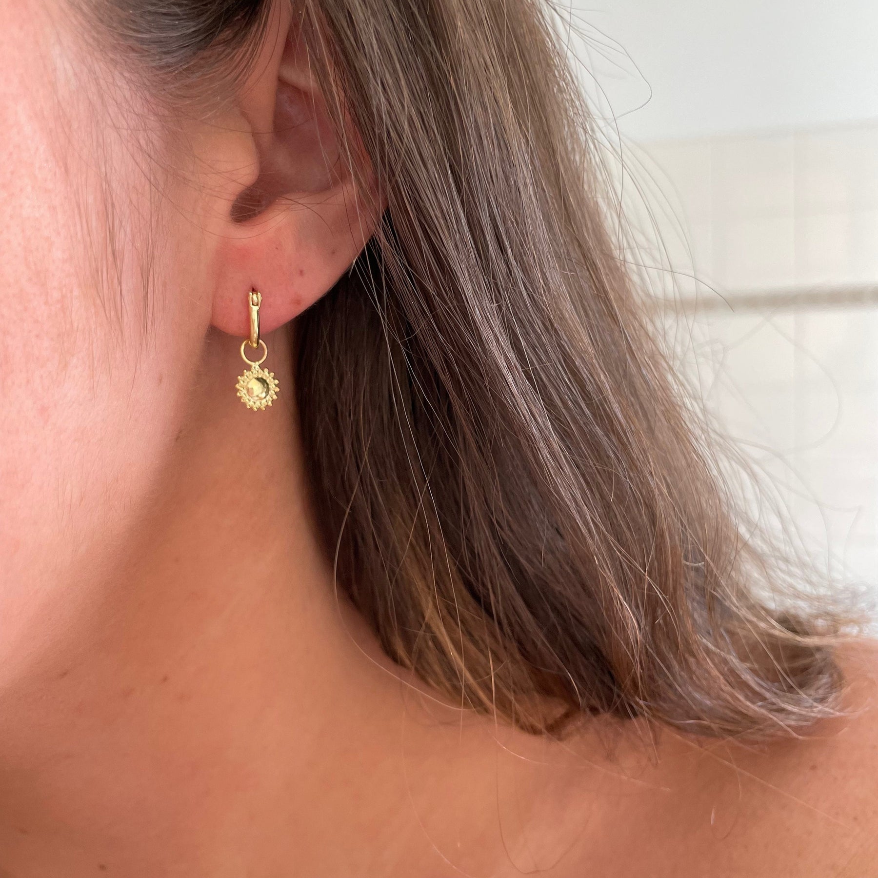 Gold Hoops, Triangle Huggie Hoop Earrings, Gold Vermeil Hypoallergenic Hoop  Earrings, Gift for Her, Dainty Hoop Earrings, V Shaped Earring