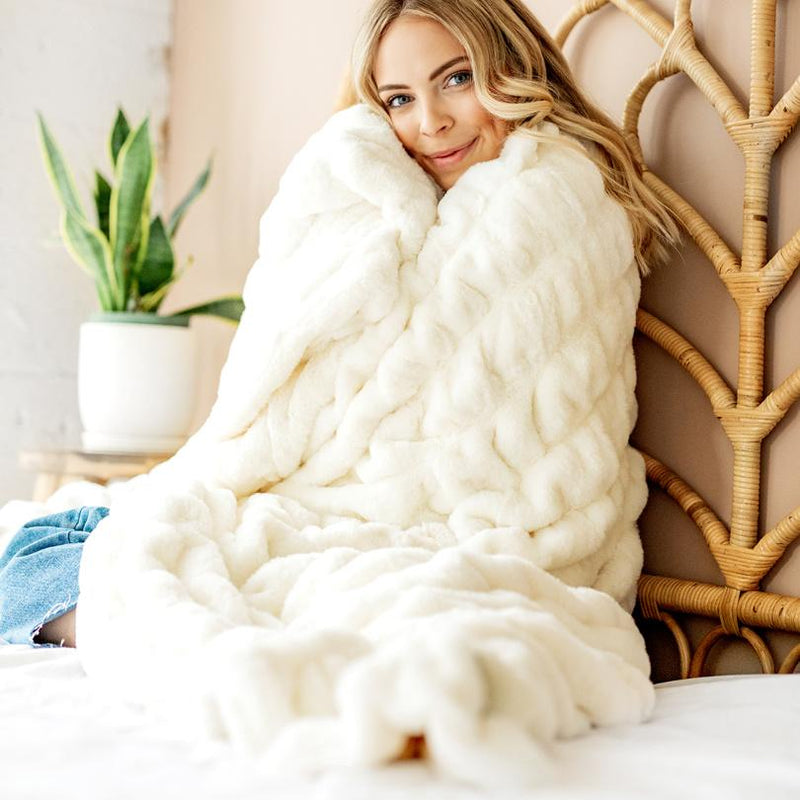 INFINITE CHUNKY KNIT BLANKET | MINKY | CUDDLE - MIST