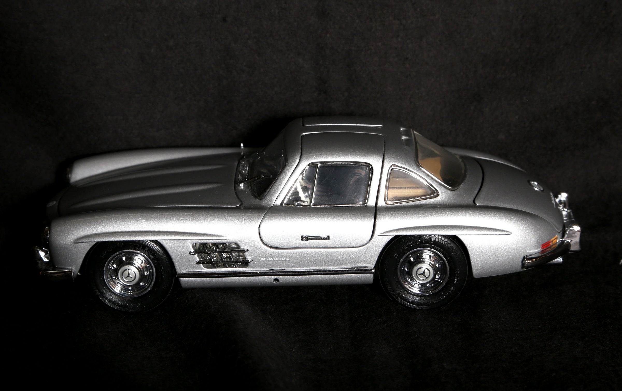 Precision Models: 1954 Mercedes 300 SL | The Franklin Mint | RoGallery