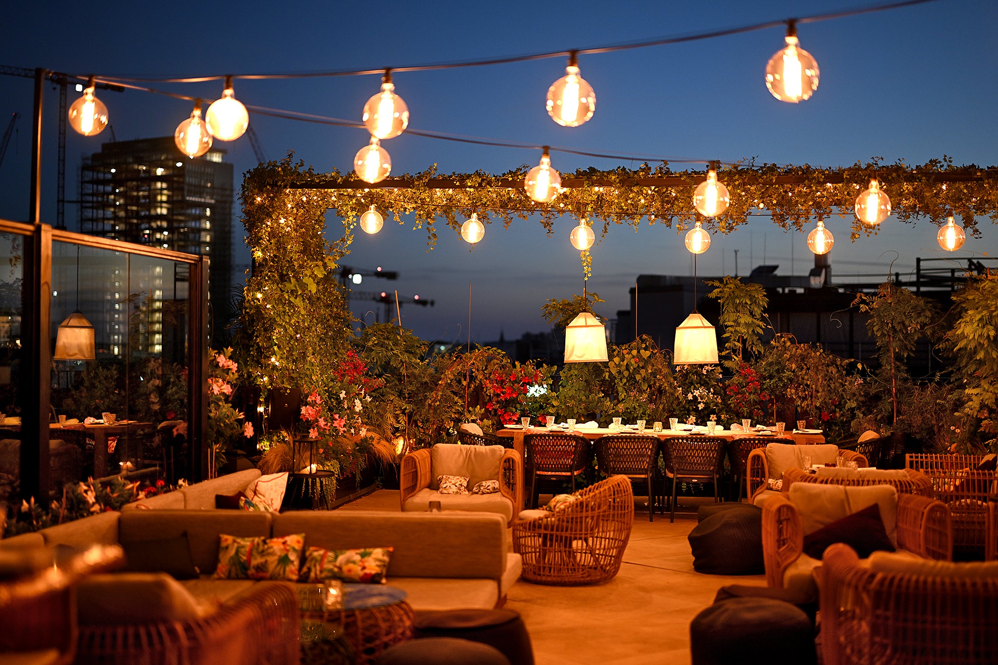 Cosy outdoor lighting with light chain at Grace Garden roofttop terrace