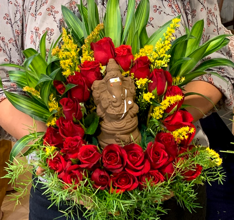 Rose Bazaar, Wework, Bangalore, Prestige Atlanta, pop up, flowers, home decor, puja/pooja, subscription, tins, lily, Chrysanthemums, home delivery, Ganesha, decorations, Ganesh Chaturthi, 