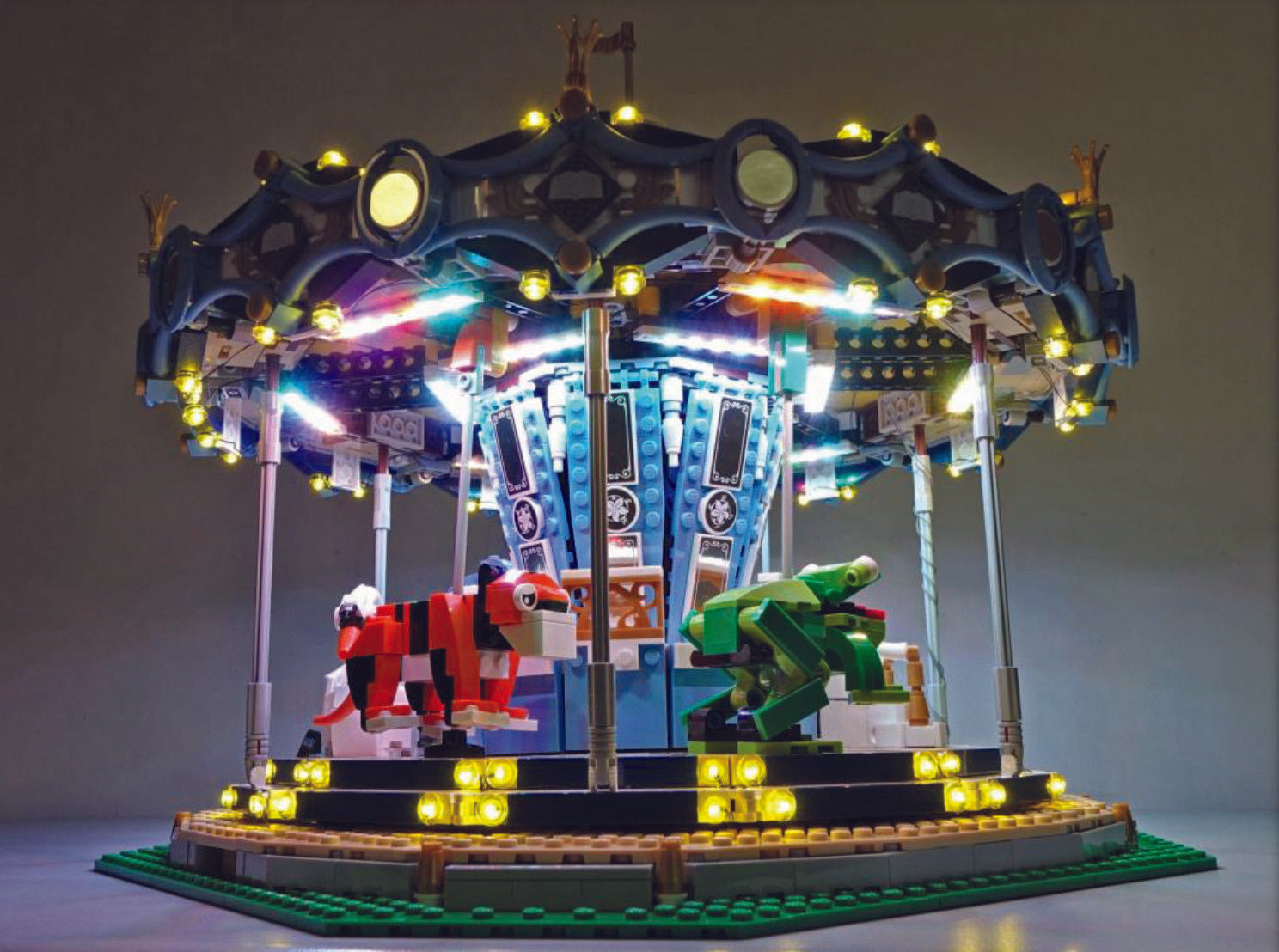 lego carousel 10257