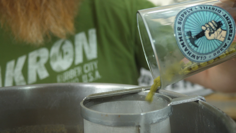 adding hops to hop basket