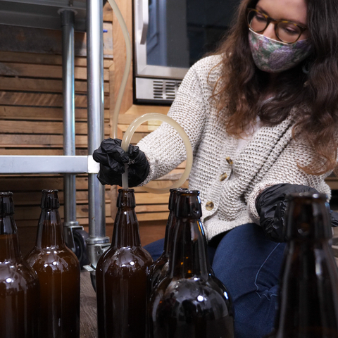 bottling beer using a bottling wand