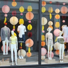 Visual Merchandising Window Display Summer