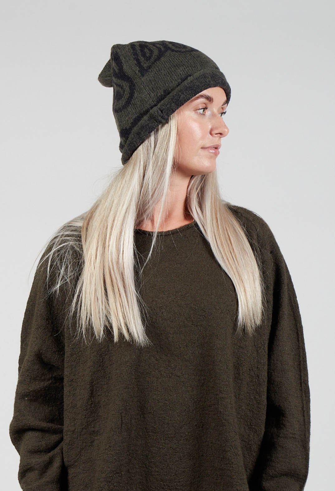 Beanie Hat in Jungle Jacquard