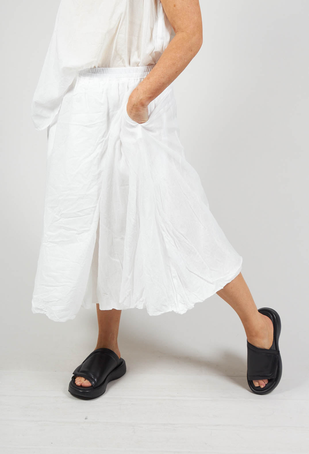 Bubble Hem Skirt with Pleat Detail in Off White