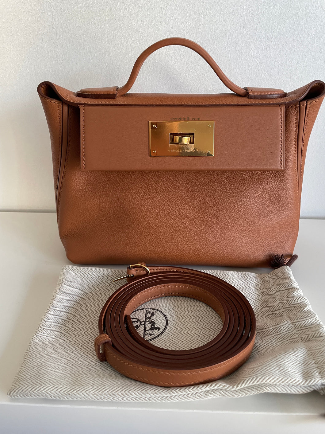 hermes 2424 21 price