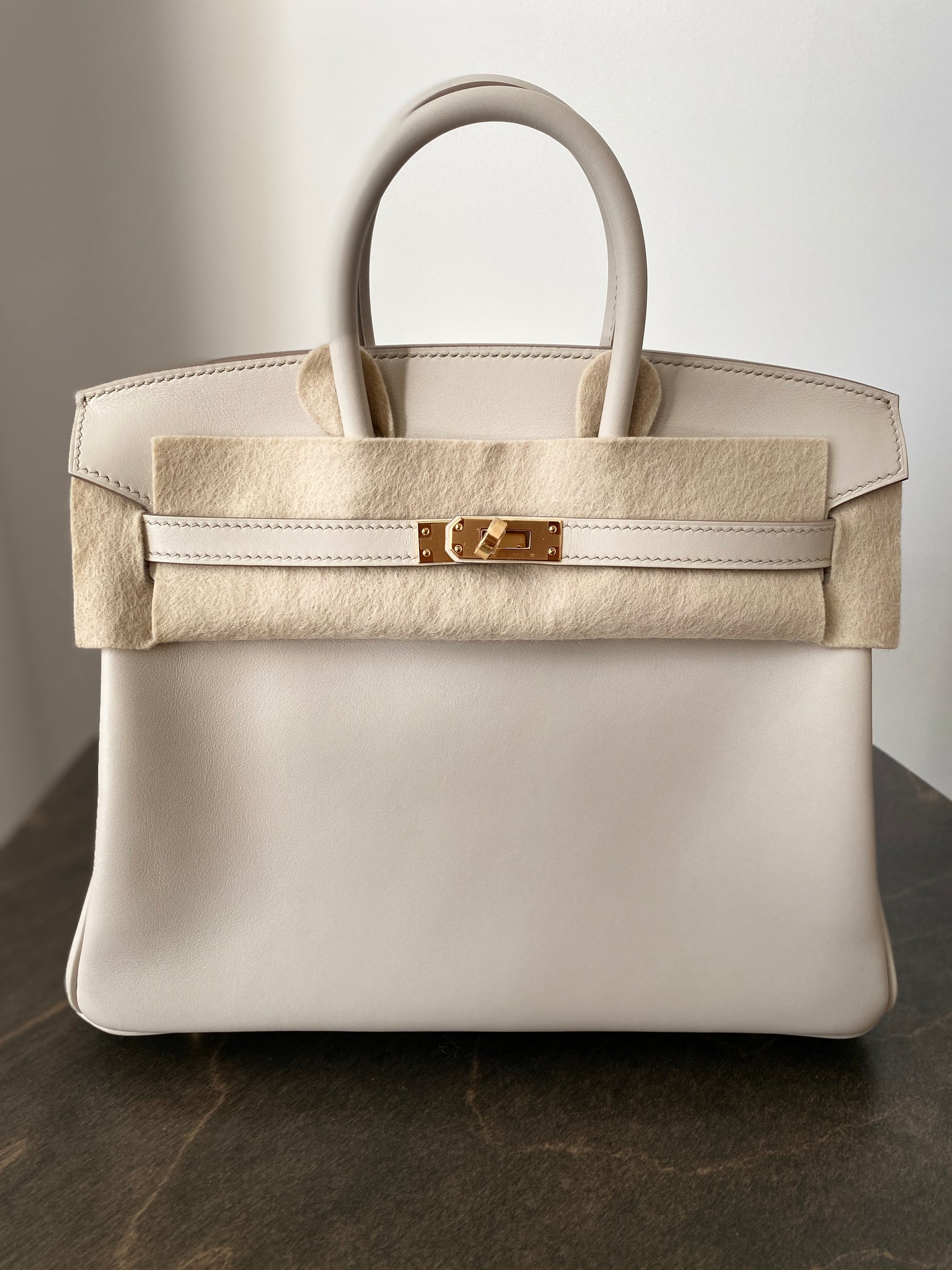 Hermès Birkin 25 Beton Swift With Gold 