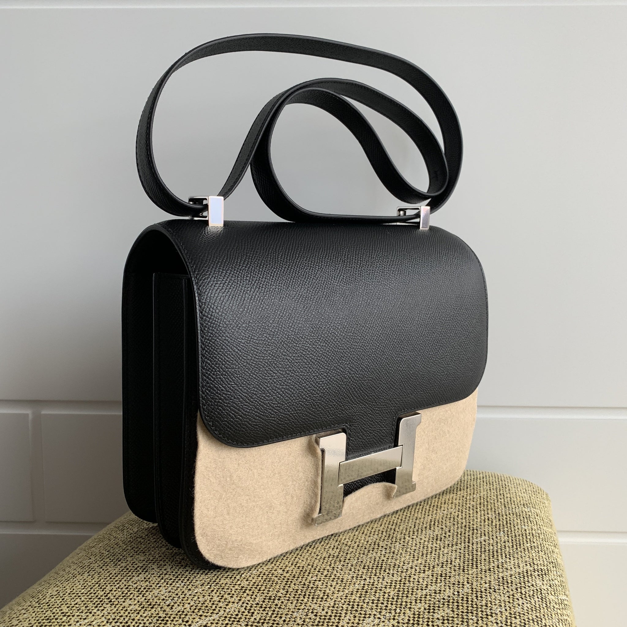 hermes constance black