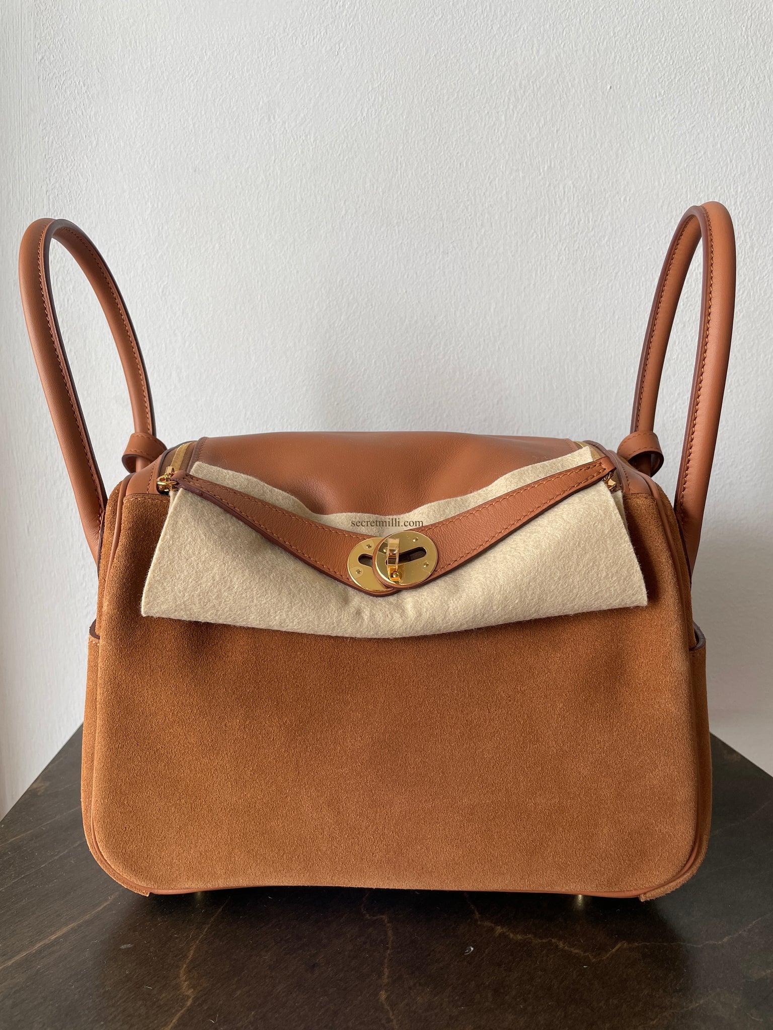 Replica Hermes Lindy 26 Handmade Bag In Gold Swift Calfskin