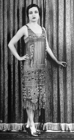 1920s woman in shift dress