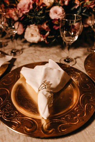 table setting, gold plate 