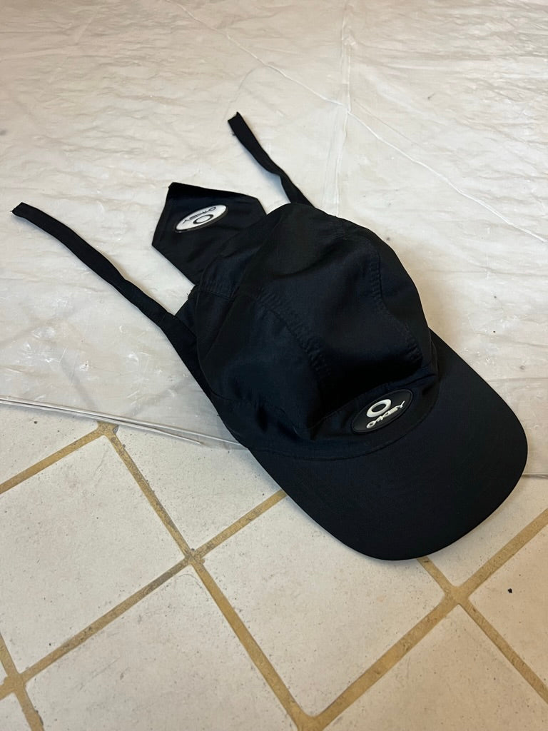 1990s Oakley - Size OS