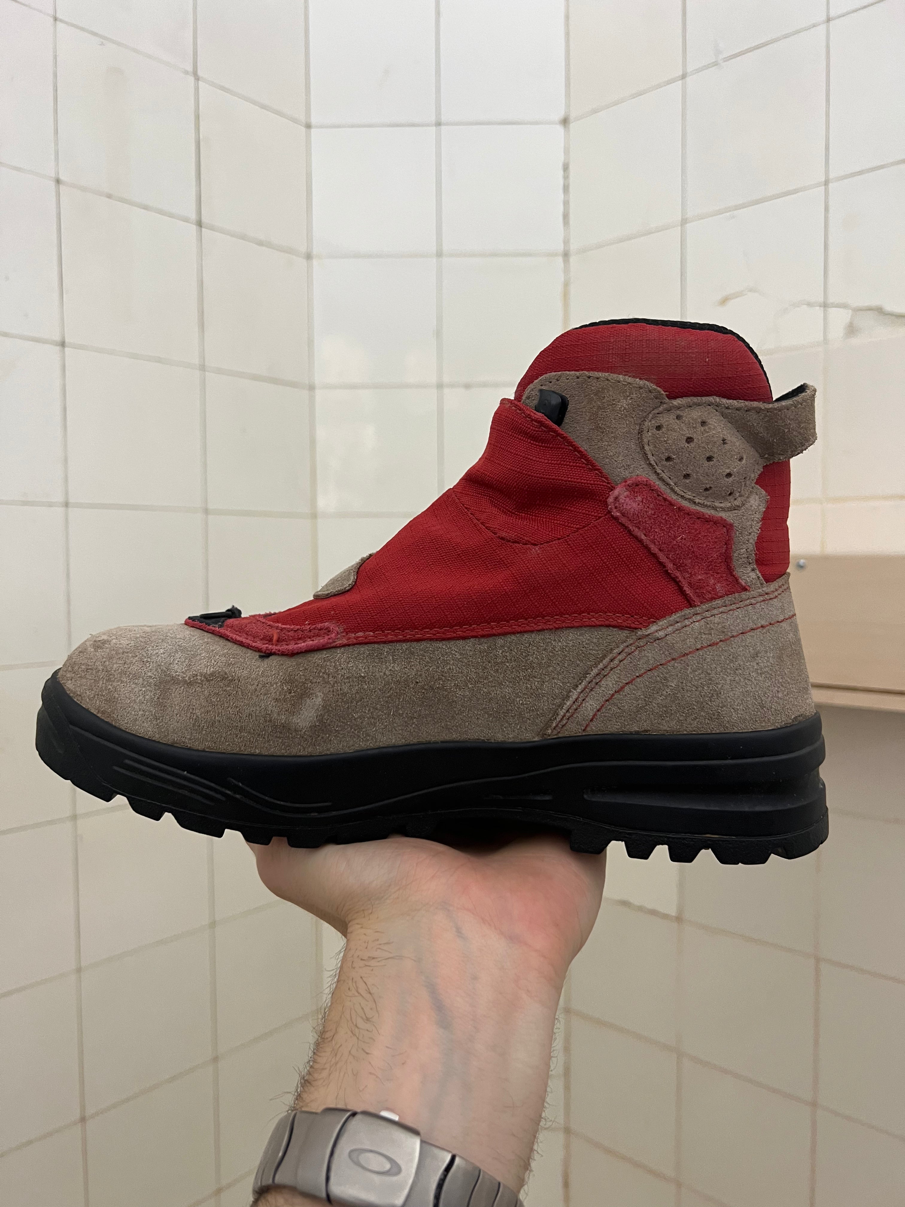 2000s Salomon Adventure 7 Gen 2 - Size 7.5 US