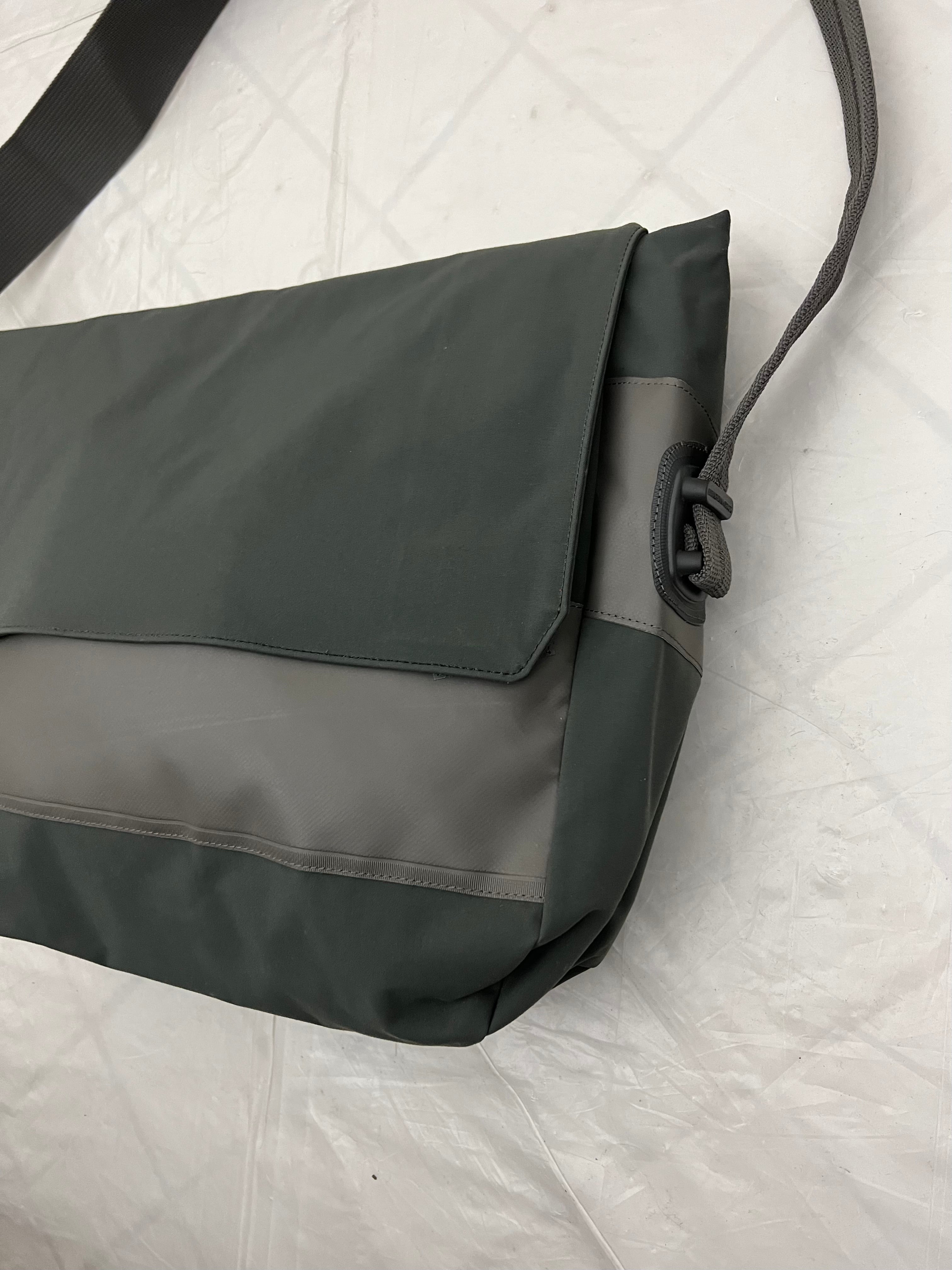 Late 1990s Mandarina Duck Slate Green Messenger Bag - Size OS
