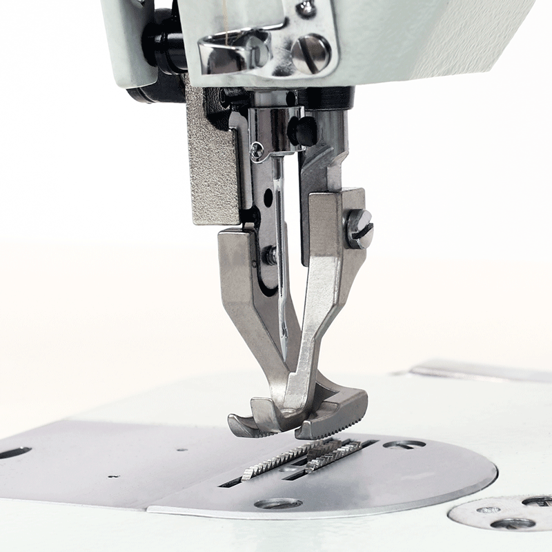 Where other machines would struggle to sew heavy-duty fabrics and multiple layers, the KS-0303 can handle it with no issues