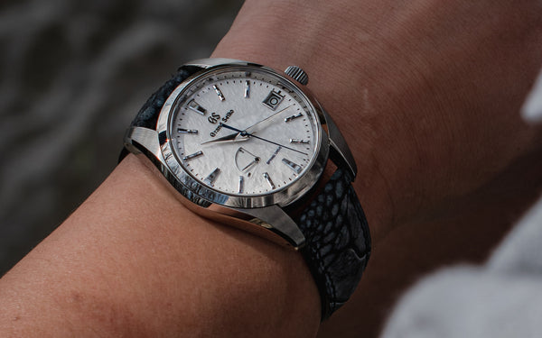 Introducir 45+ imagen grand seiko sbga211 leather strap