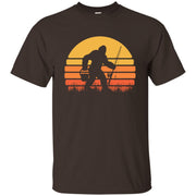 Bigfoot Goes Fishing Retro Men T-shirt