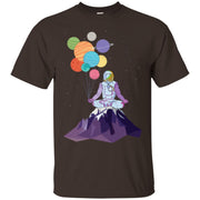 Astronaut in Space Holding Planet Balloon Men T-shirt