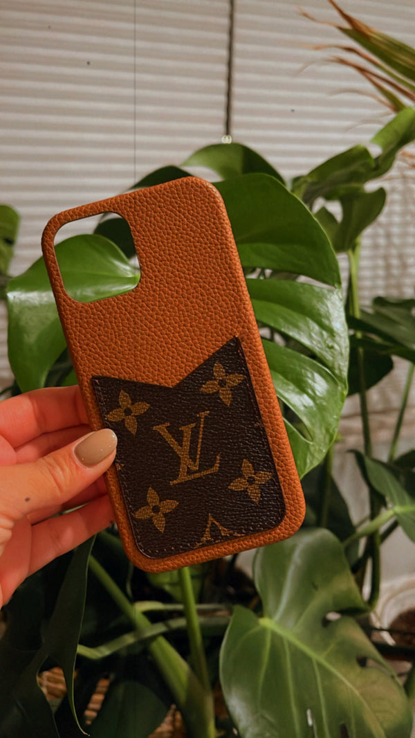 Monogram Wallet Case – Mink Me Lashes Co