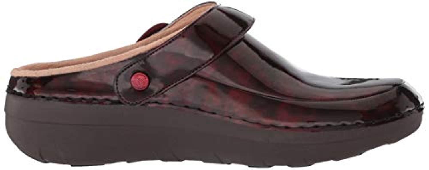 fitflop medical professional shoe