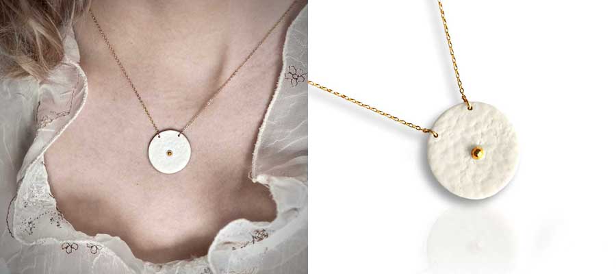 Collier en porcelaine ou céramique pour femme sans émail à offrir en cadeau pour les 20 ans de mariage