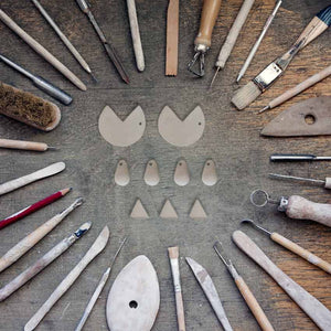 Outils pour travailler la porcelaine