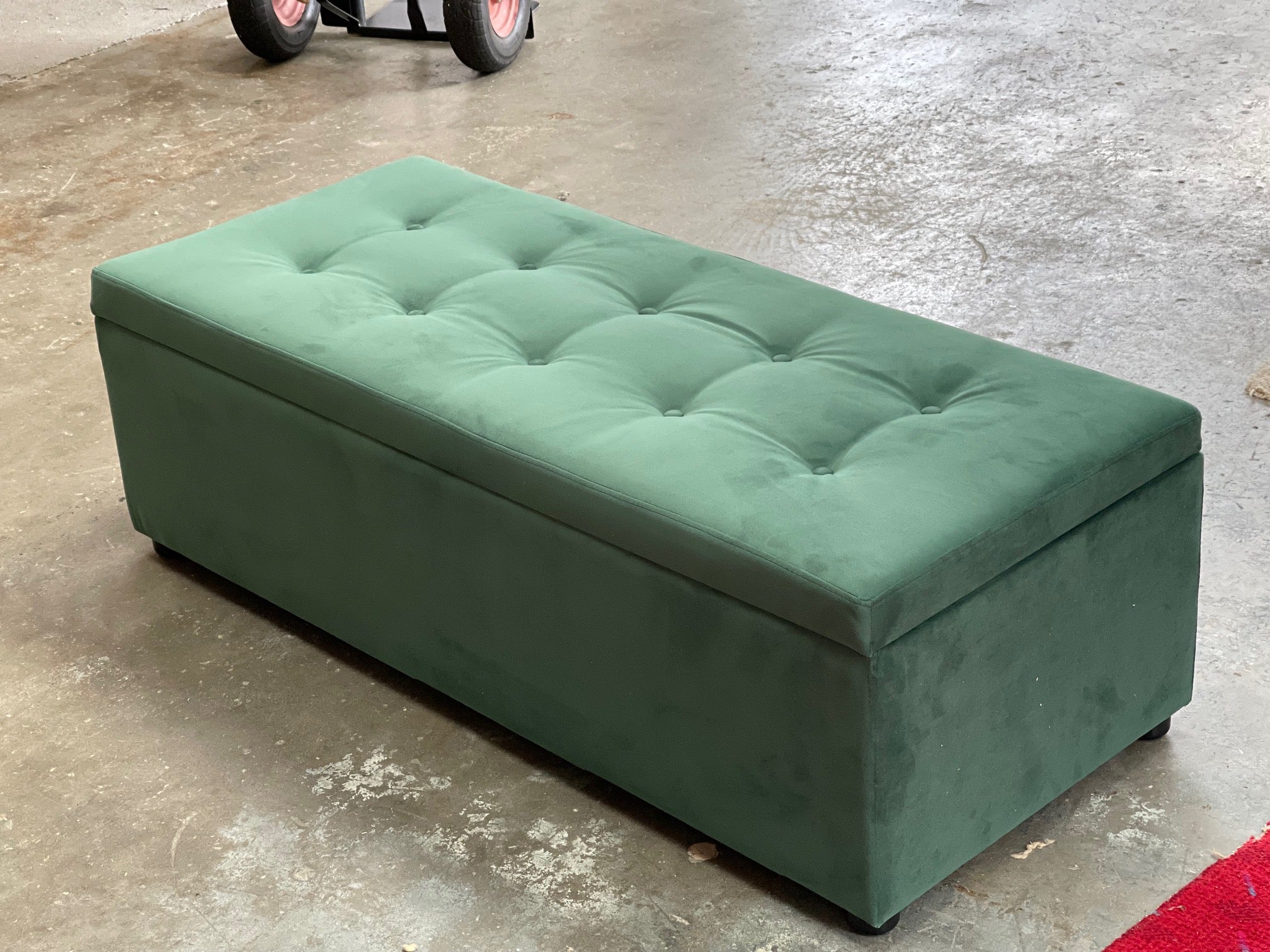 buttoned top ottoman 