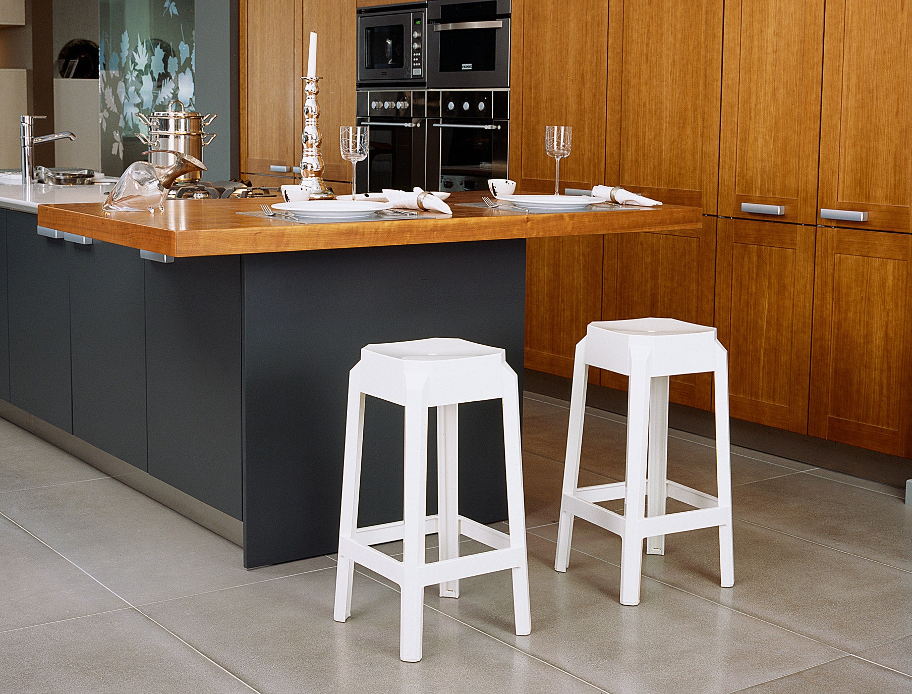 siesta fox 65cm bar stool