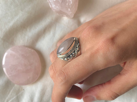 rose quartz stone meaning