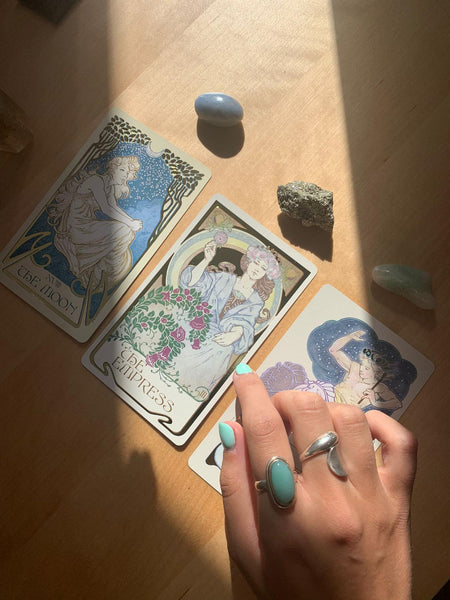 empowering tarot reading