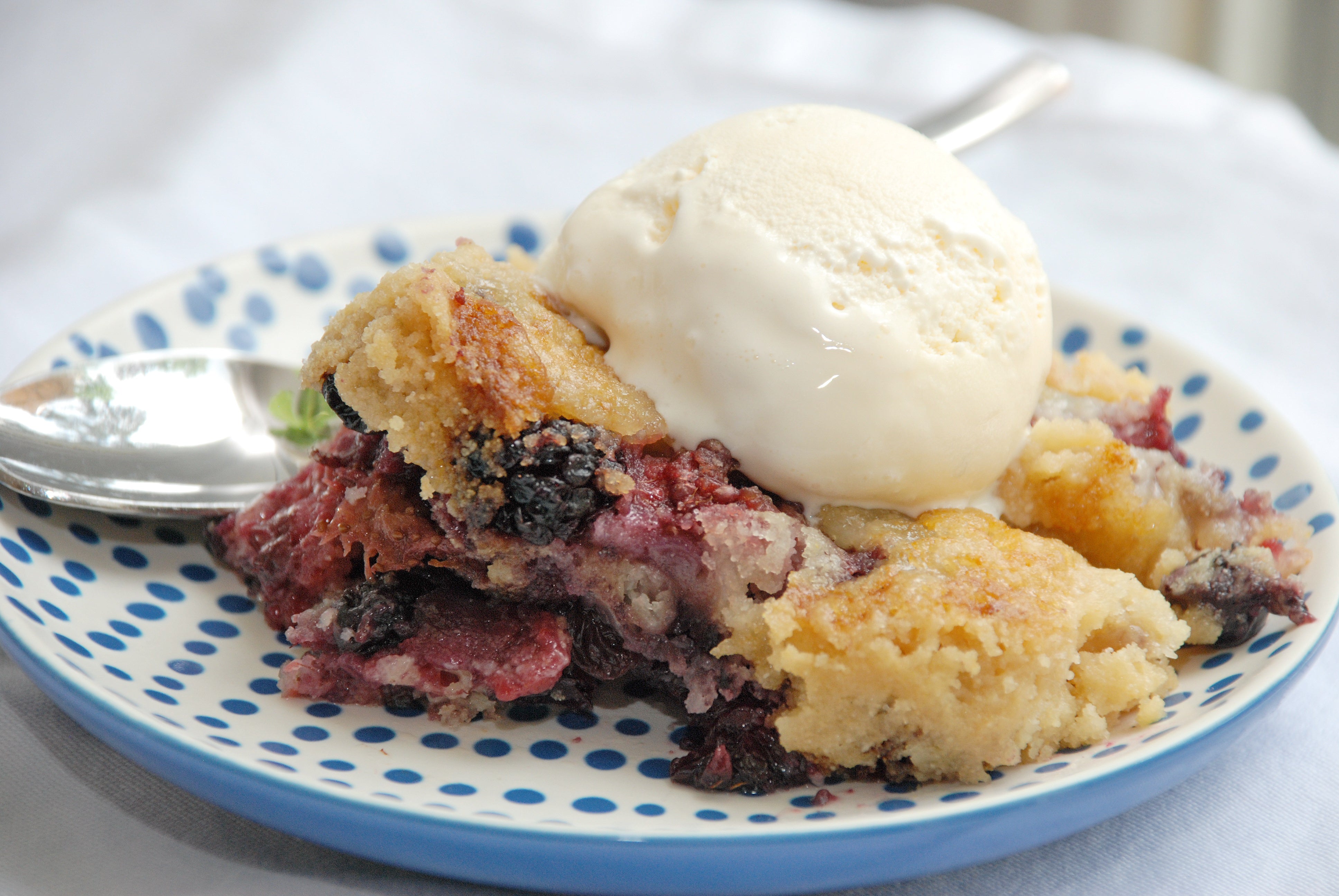 GF Easy Mixed Berry Cobbler