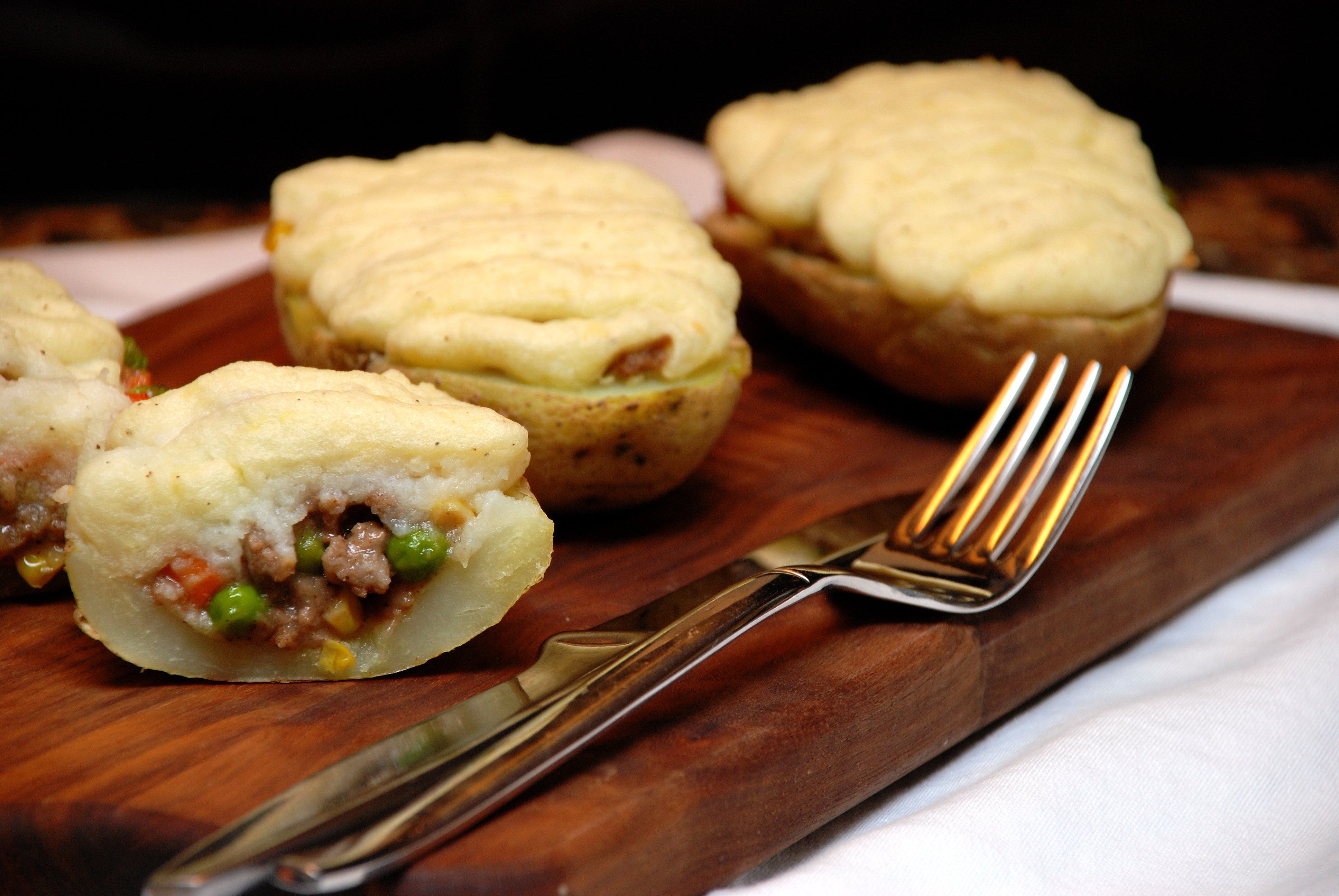 Cottage Pie Stuffed Potatoes