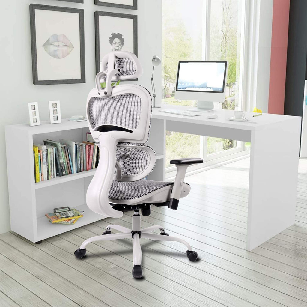 Ergonomic chair VS ordinary wooden chair, which is more comfortable? –  SmugDesk