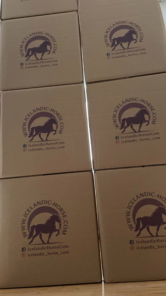 We ship your online order for horses in environmentally friendly boxes for the online trade in equestrian items