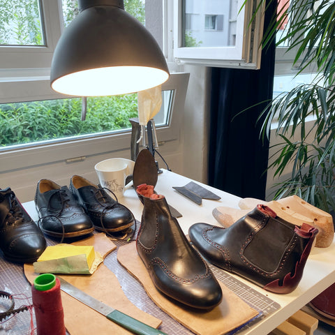 Tinyshoeatelier, votre artisan pour la création de vos chaussures sur-mesure, Zurich (Suisse)