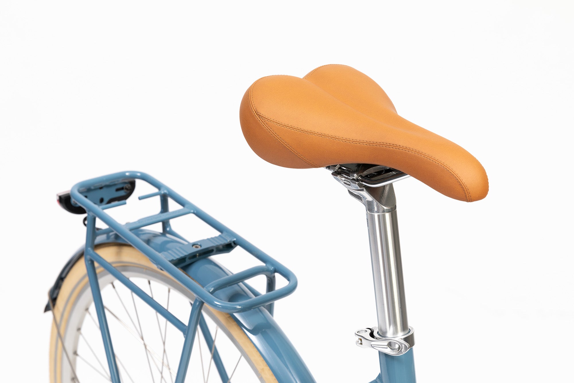 tan bicycle seat