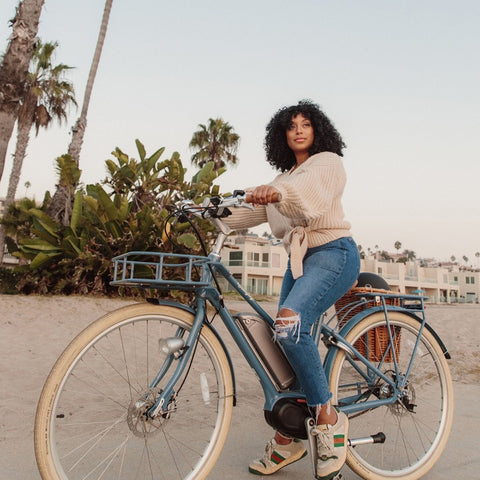 woman riding a bike. how to choose the right bike