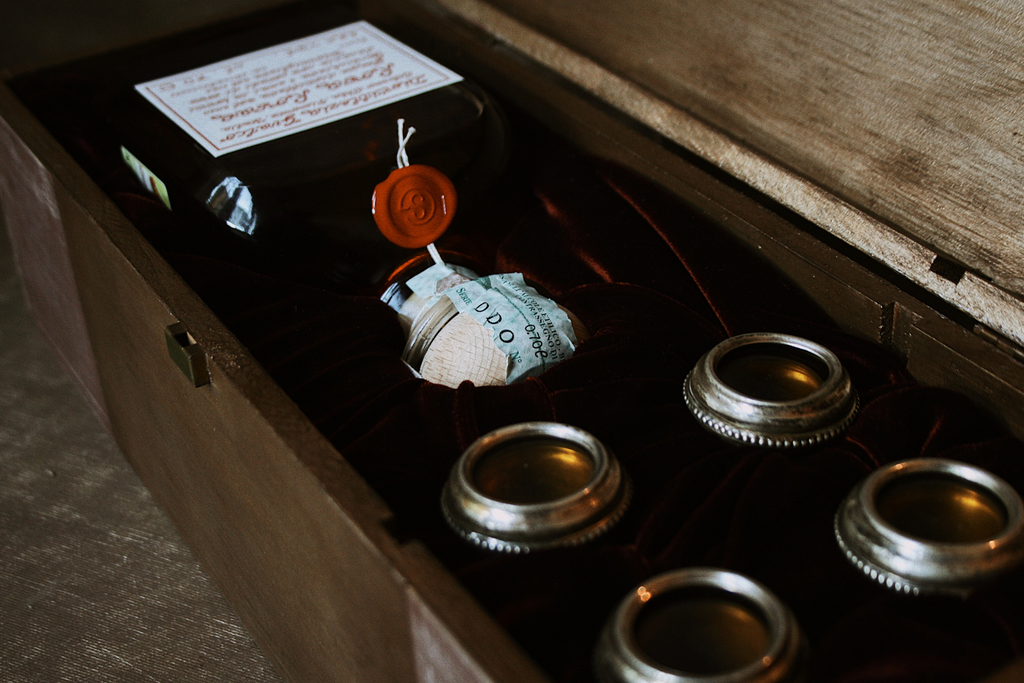 Antique Italian amaro gift set, perfect for sustainable gifting