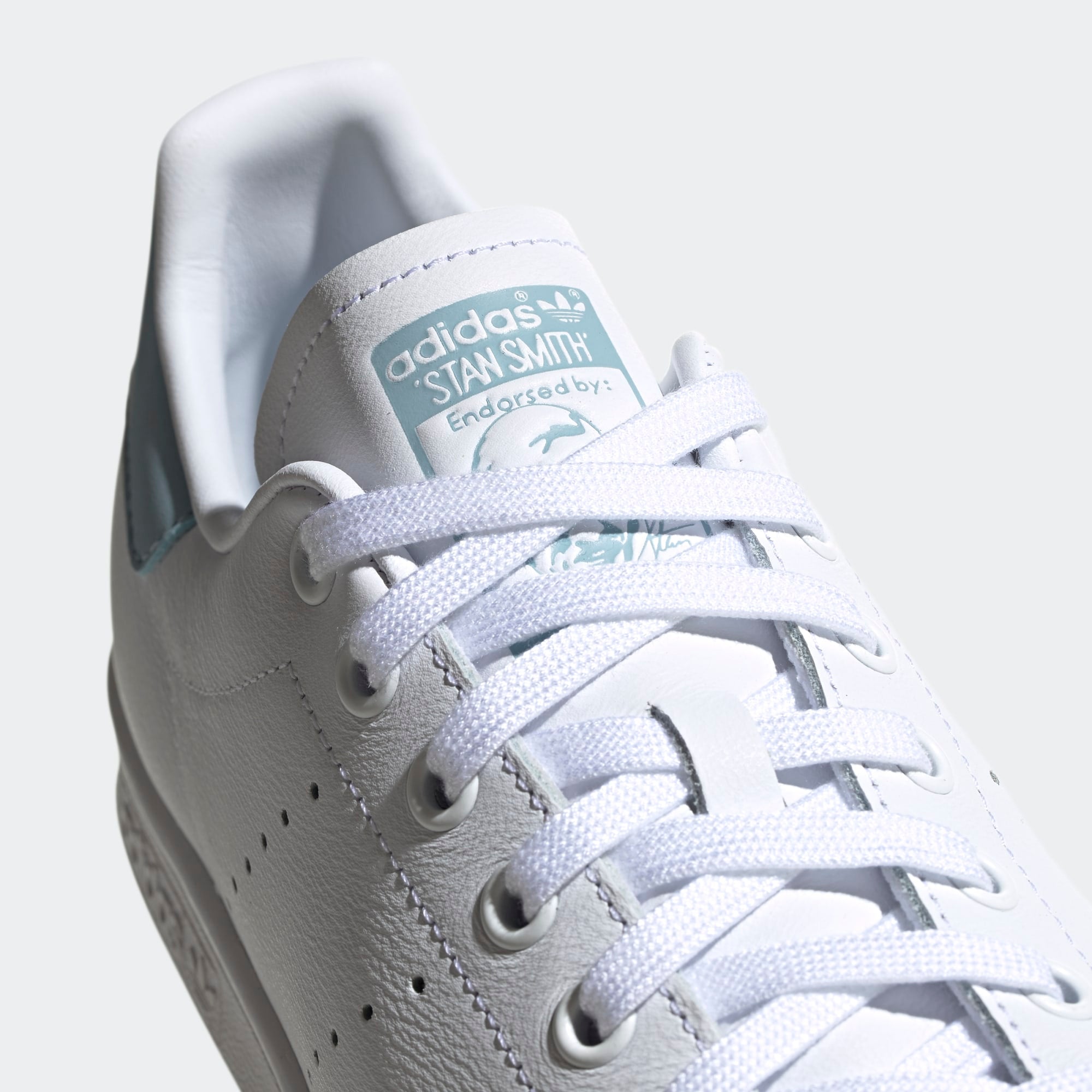 stan smith ash grey