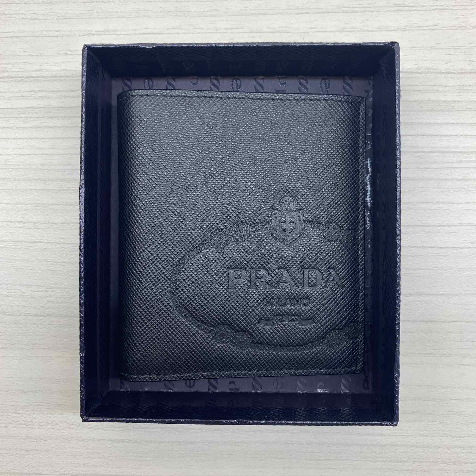 prada 2mo004