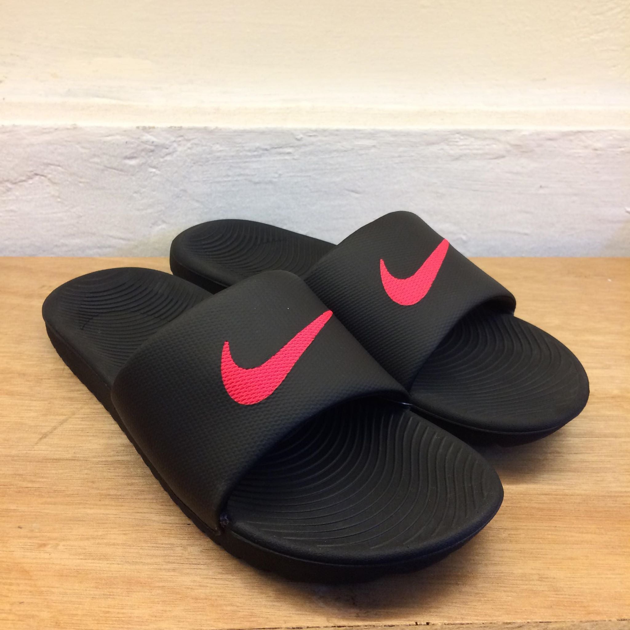 Men's Nike Kawa Solarsoft Slides (Black 